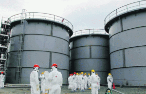 Fukushima-water-tanks,-work